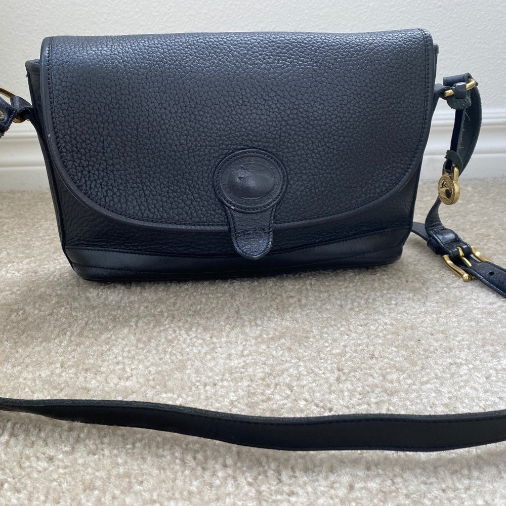**SOLD**Vintage Dooney & Bourke All-Weather Leather Essex Shoulder Bag black